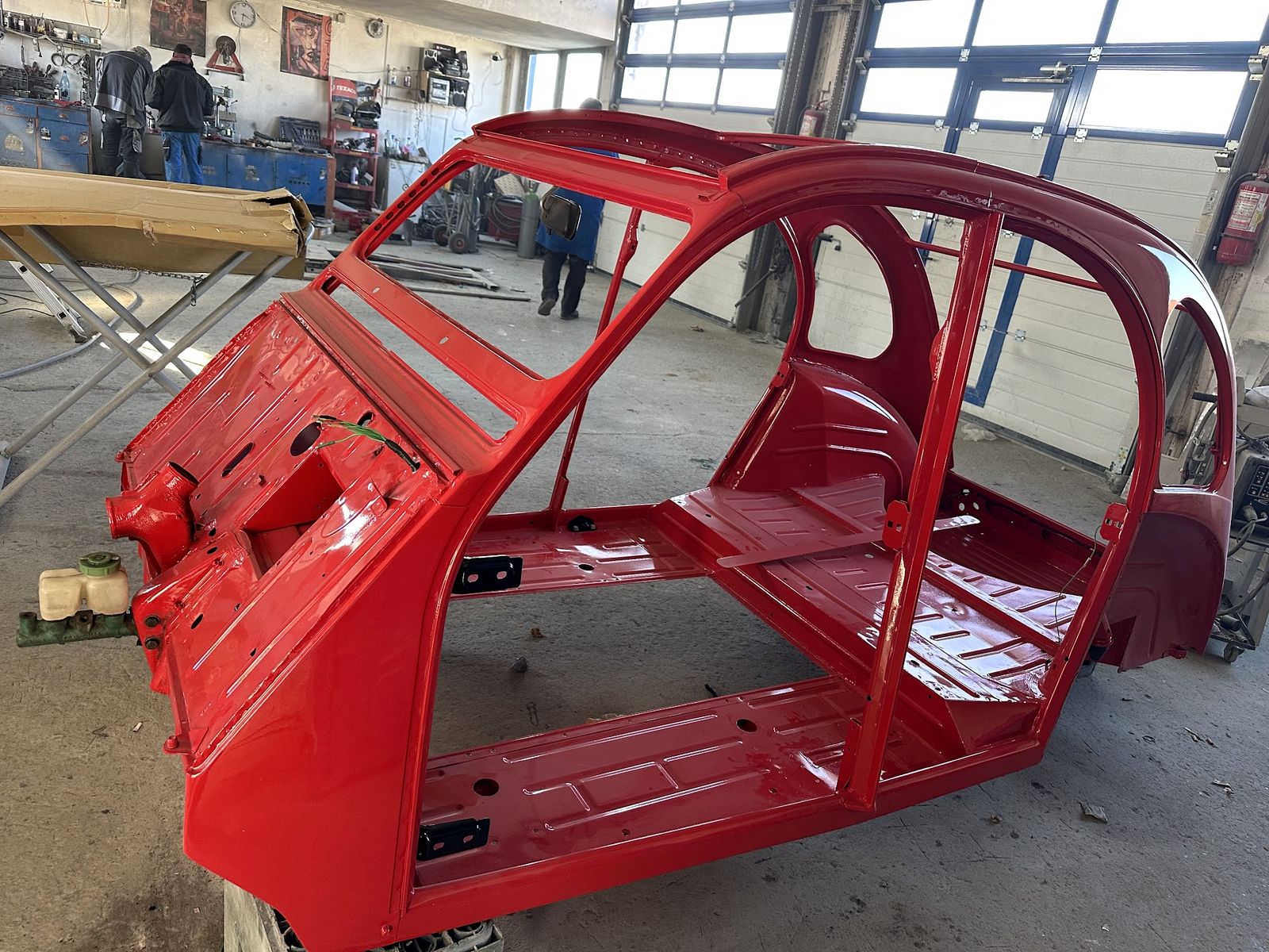 Vopsită — Citroën 2CV restaurat la NASACOM
